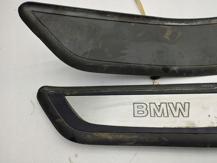 BMW 7 F01 F02 F03 F04 2009 KIT REVÊTEMENTS SEUILS 7181017