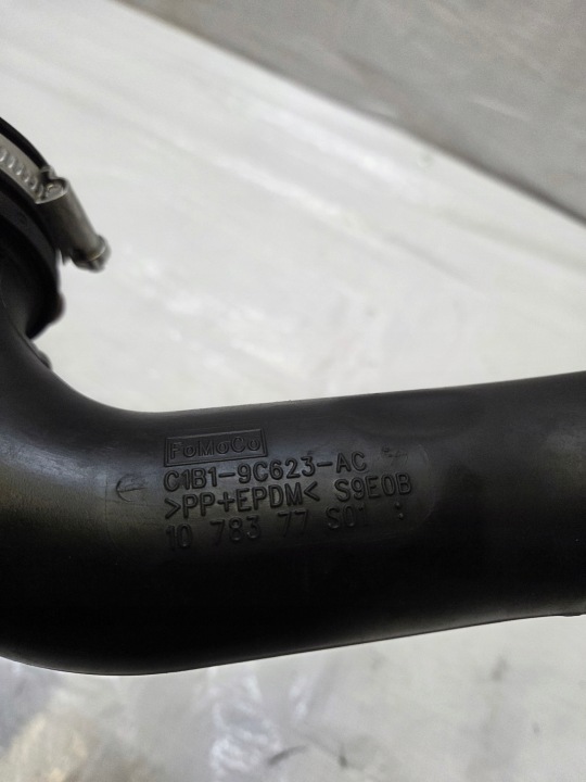 FORD FIESTA MK7 1.0 ECOBOOST CONDUIT D'AIR TUYAU C1B1-9C623-AC
