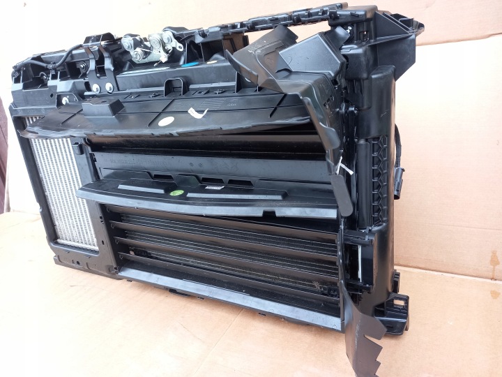 ENSEMBLE RADIATEURS PANNEAU AVANT JALOUSIE JEEP AVENGER 1.2 GSE TURBO 2023-