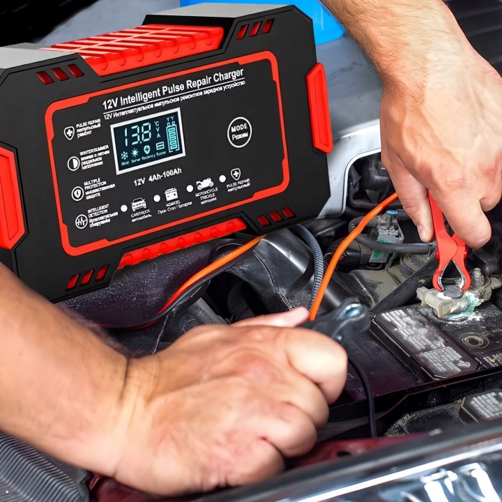 CHARGEUR AUTOMATIQUE AUTOMOBILE FONCTION RÉPARATION INTELLIGENT 12V LCD