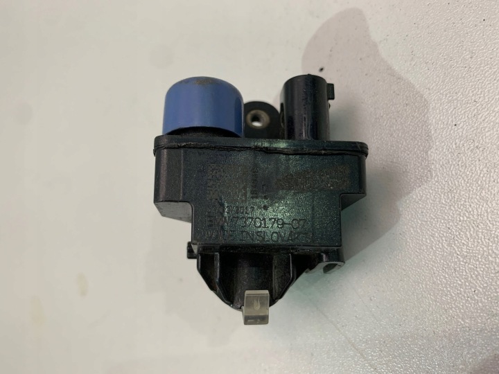 BMW 7 G11 G12 MODULE AMPOULE DYWANU SWIETLNEGO GAUCHE 7370179