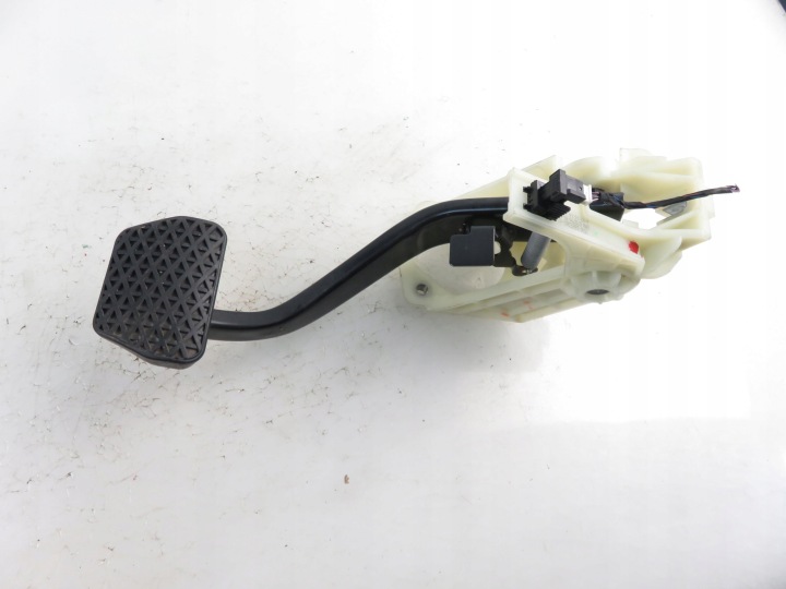 PÉDALE FREINS BMW X1 E84 6798596