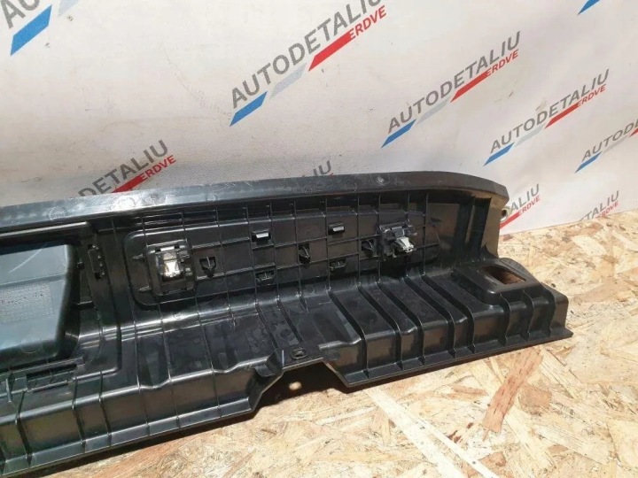 PROTECTION SERRURE COUVERCLES DE COFFRE BMW X1 (E84) 51492990628 2.0L DIESEL 105KW 2014