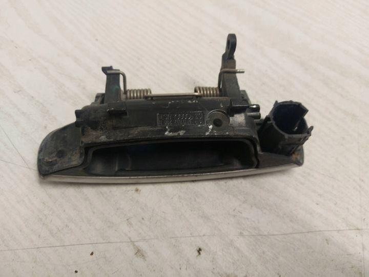 4F0837208B HANDLE REAR RIGHT DOOR 2.0 TFSI 125 2007 AUDI A6 (4F2 C6) photo 1 - milautoparts-fr.ukrlive.com