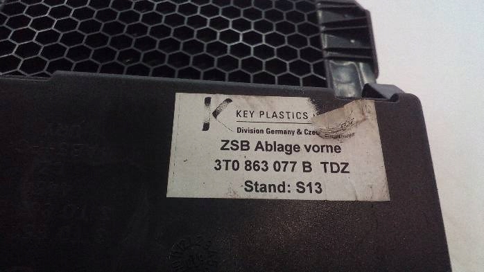 BOÎTE À GANTS SKODA SUPERB II 3T0863077B