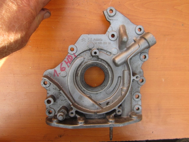PEUGEOT CITROEN MAZDA 1.6 EHDI HDI FORD 1.6 TDCI POMPE HUILES 9686038880