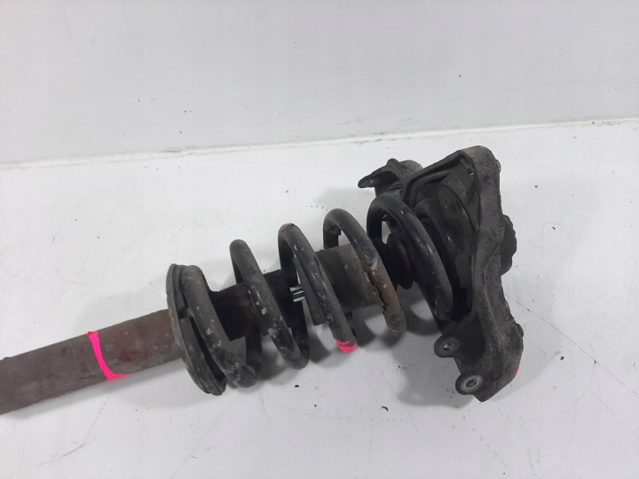 AUDI A4 B6 UNIVERSEL 2.5TDI 03R AMORTISSEUR MCPHERSON DROIT AVANT 8E0413031BT