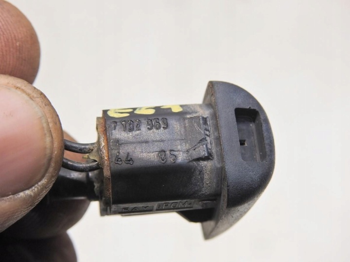 BUSE FIL LAVE-GLACE CAPOTS DROITE BMW E61 7132969