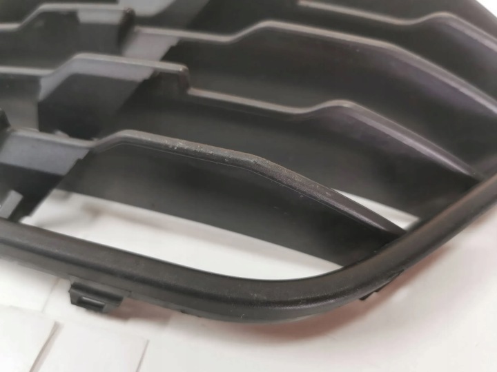 GRILLE PARE-CHOCS AVANT BMW X-1 F48 DROITE 375.
