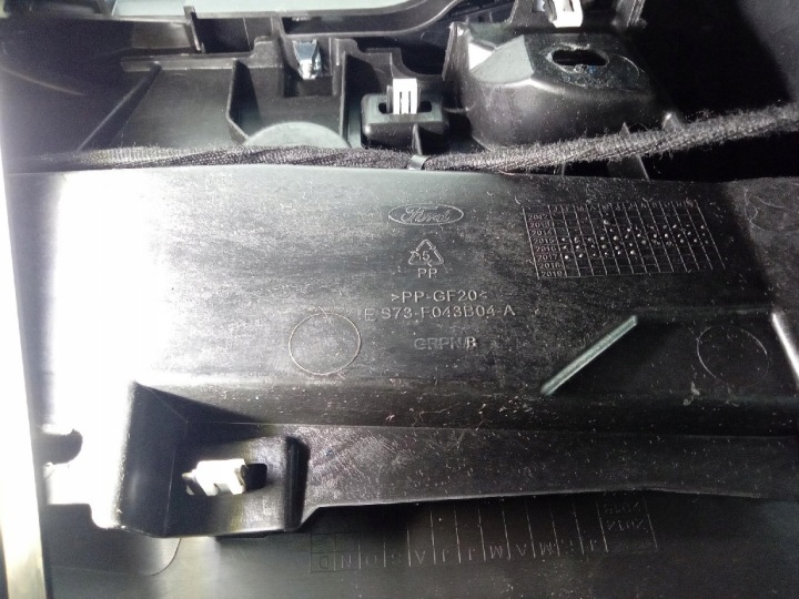 FORD MONDEO MK5 TUNNEL CENTRAL ES73-F043B04-A