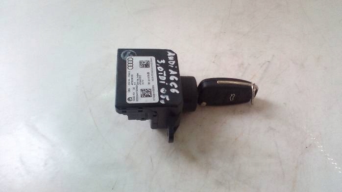 CONTACTEUR D'ALLUMAGE AUDI A6 C6 3,0 TDI 4F0910131D
