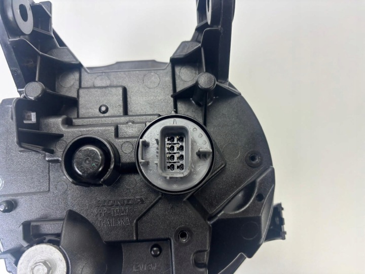 AVANT PHARE PROJECTEUR HONDA RADIO 125 300 R 2018-21