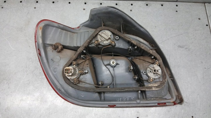 PHARE DROITE ARRIÈRE TOYOTA YARIS I 1.0B 00R