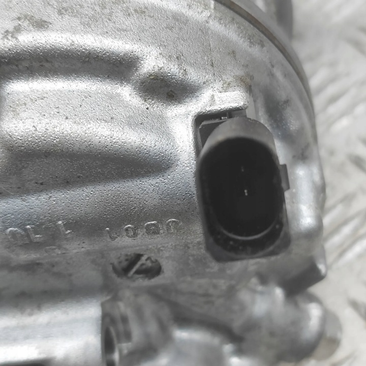 AUDI A6 C8 AVANT 4A5 POMPE SYSTÈMES CLIMATISATION 2024 8W0816803J