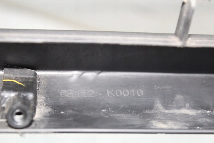 TOYOTA YARIS XP210 2021 GRILLE INFÉRIEURE PARE-CHOCS AVANT