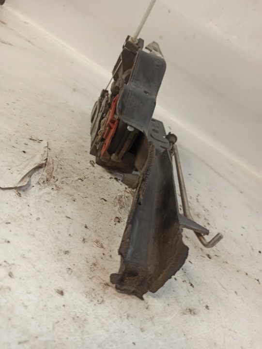 AUDI A4 B6 SERRURE DE PORTE DROIT AVANT 8E0837350