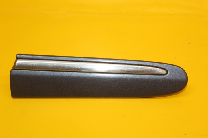 MERCEDES W209 AVANTGARDE MOULURE GARDE-BOUE DROITE AVANT AVANT 2096902262