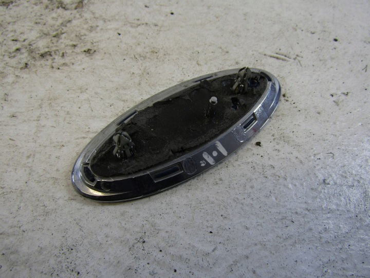 FORD FIESTA EMBLÈME INSIGNE COUVERCLES DE COFFRE COUVERCLES DE COFFRE F1EB402A16AB
