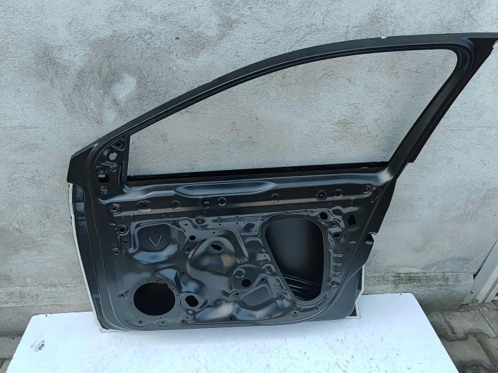VOLKSWAGEN POLO 2G VI PORTES DROIT AVANT NOUVEAU OE 6528