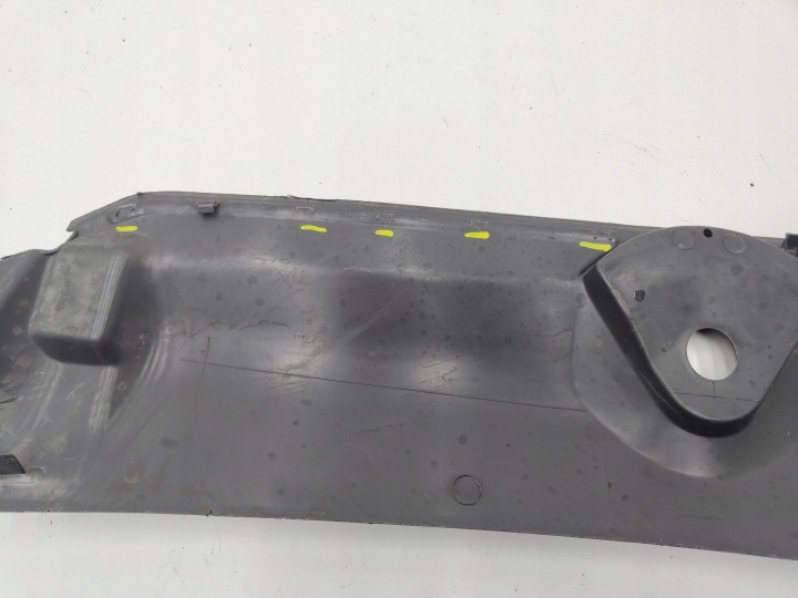 AUDI A4 B9 CALANDRE PROTECTION PANNEAU AVANT 8W0807081