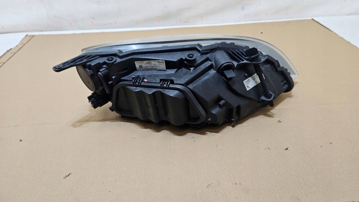 PHARE GAUCHE AVANT AVANT VOLVO V40 ORDINAIRE UK ANGLAIS 31420005