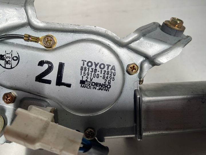 TOYOTA COROLLA E10 PARTE TRASERA TAPA DE MALETERO INSTALACIÓN ELEKRYCZ 