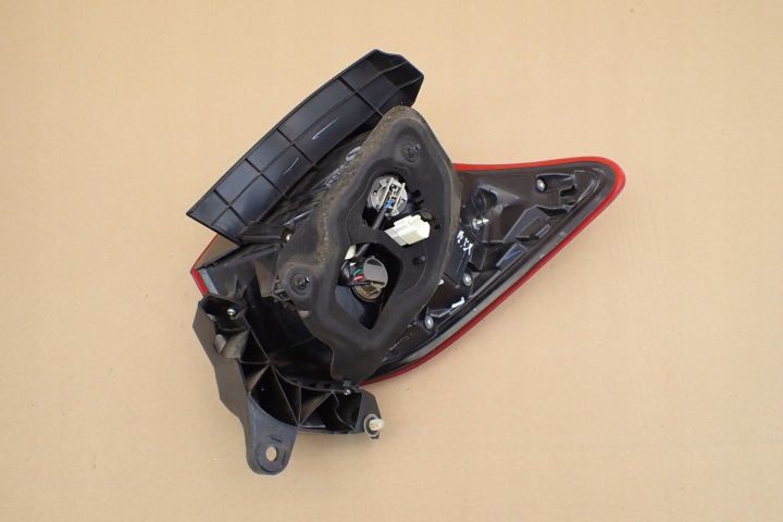 PHARE GAUCHE ARRIÈRE GAUCHE ARRIÈRE TOYOTA YARIS III LIFT LED 17-19 0D-203