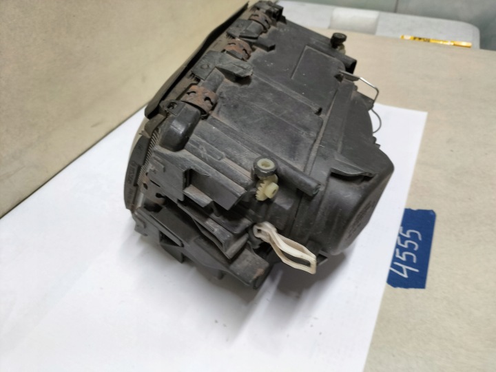 AUDI A8 D4 PROJECTEUR GAUCHE 4D0941029H (SZCZECIN-GORZOW- POZNAŃ 4555