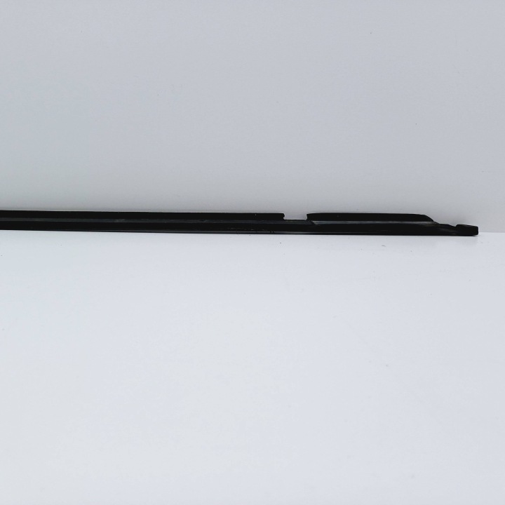 MOULURE RACLOIR GAUCHE AVANT OPEL ASTRA F NR316