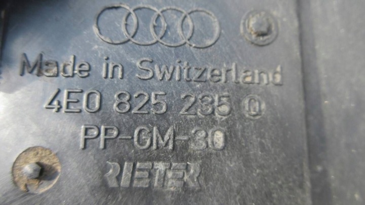 AUDI A8 S8 D3 4E 4E0825235D PROTECTION INFÉRIEURE MOTEUR