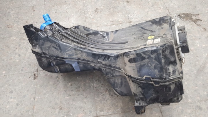 4M0131878BF RÉSERVOIR ADBLUE AUDI Q7 3.0 TDI