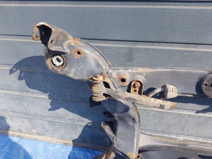 CHÂSSIS ARRIÈRE ARRIÈRE BERCEAU CHÂSSIS MERCEDES SLK R172 SLC W172 1723500400