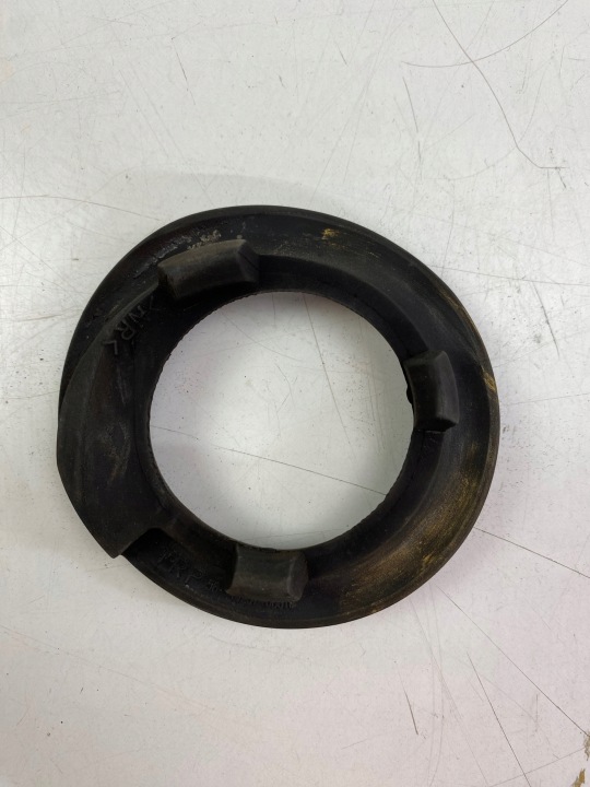 TOYOTA RONDELLE CAOUTCHOUC SOUS RESSORTS 78Z57-0D010