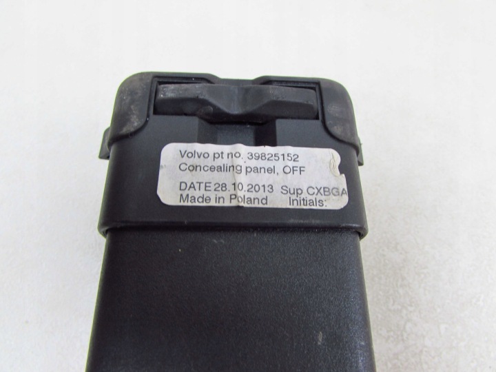 VOLVO V60 10-17 STORE COUVERCLES DE COFFRE 39825152