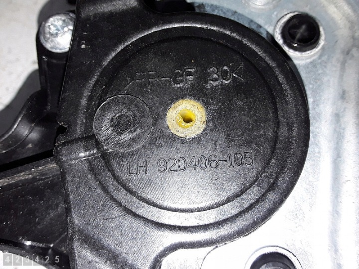 2015 FORD TOURNEO CONNECT RÉGULATEUR VITRES 920406105