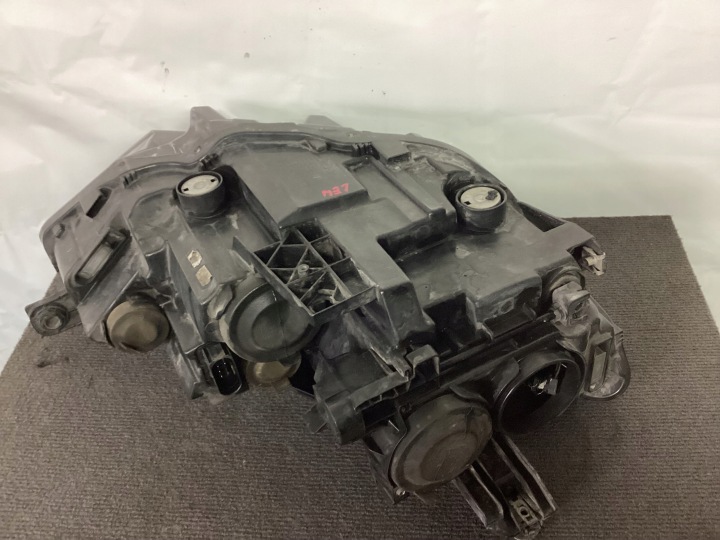 PASSAT B8 PHARE AVANT DROITE GAUCHE UK
