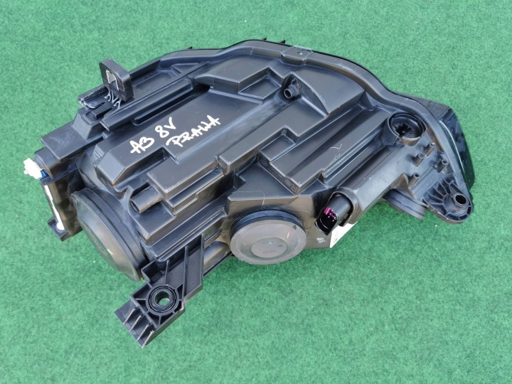 AUDI A3 8V 8V0 12-16 PHARE AVANT DROITE ORDINAIRE H7 EUROPE 8V0941004