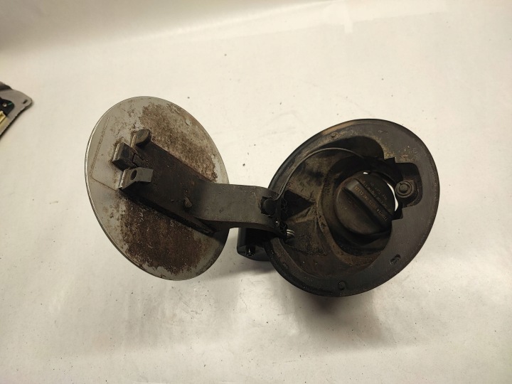 CHEVROLET CAMARO BOUCHON GOULOTTE DE REMPLISSAGE CARBURANTS 22765851 2014