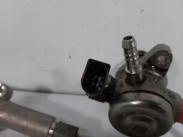 SKODA RAPID 1.0TSI 18R LIFT MOULURE INJECTION INJECTEURS POMPE 04C133320G
