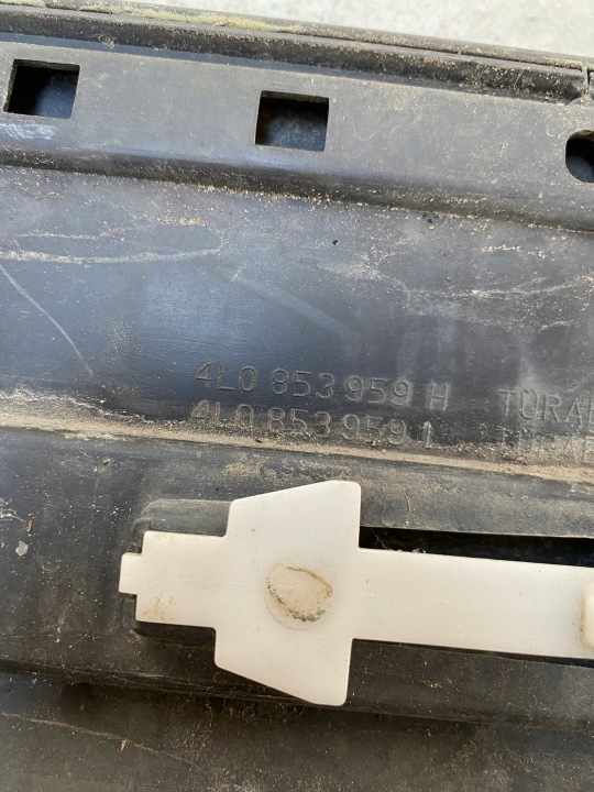 AUDI Q7 4L MOULURE PORTES GAUCHE AVANT 4L0853959H/L