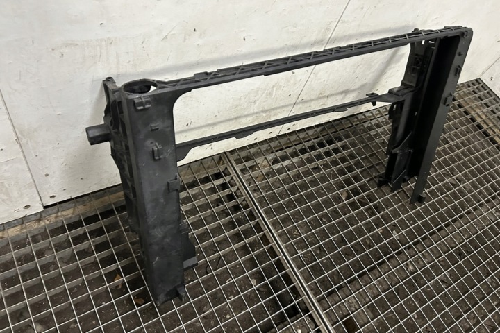 FIXATION RADIATEUR BMW 5 (F10) 7804617 2.0L DIESEL 135KW 2014