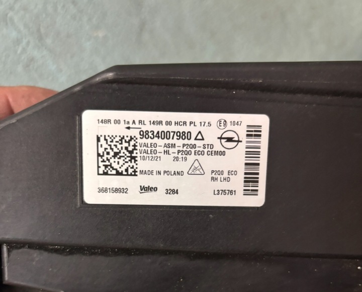 OPEL MOKKA B PHARE AVANT AVANT DROITE LED 9834007980