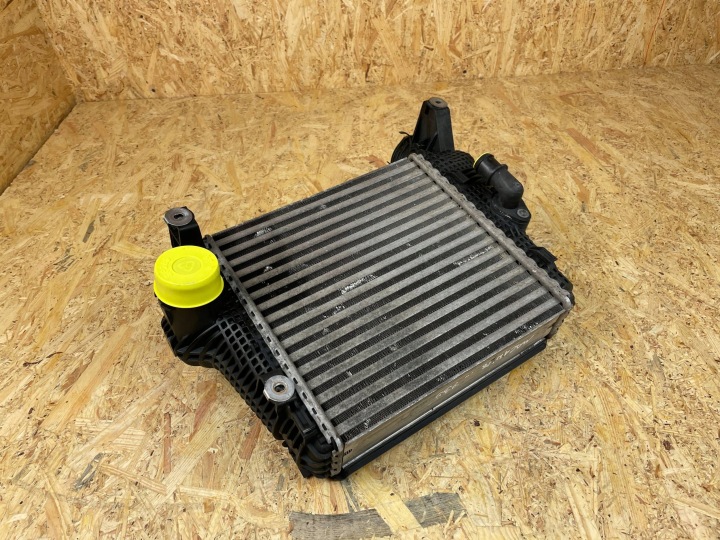 RADIATEUR AIR ÉCHANGEUR AIR-AIR DROITE PORSCHE MACAN 95B 95B145804B 2014-