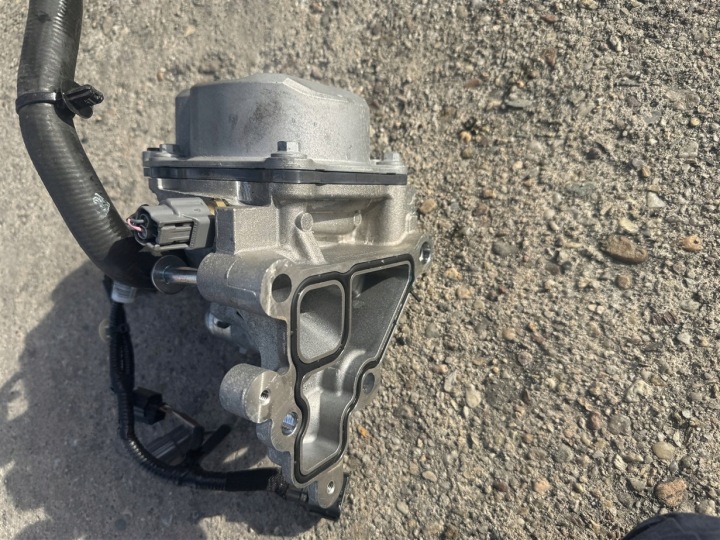 POMPE À EAU 240A89118R RENAULT ARKANA 23-25R