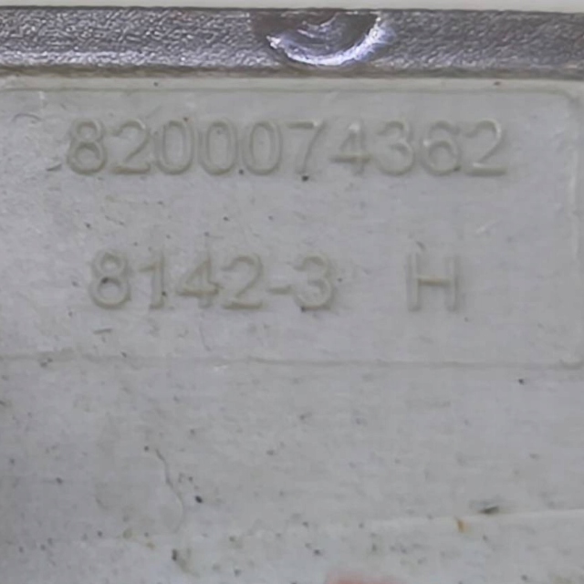 2014 NISSAN QASHQAI AMPOULE PLAFONNIERS ARRIÈRE 8200074362