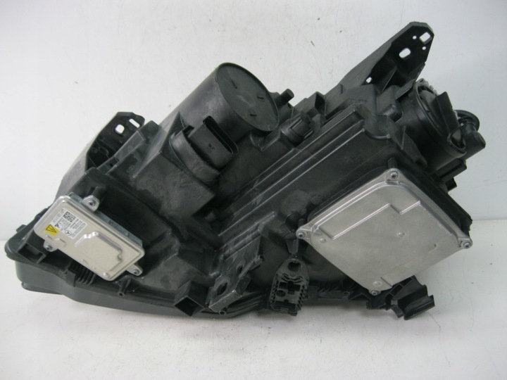 PHARE AVANT DROITE XÉNON MERCEDES GLA A1568200461
