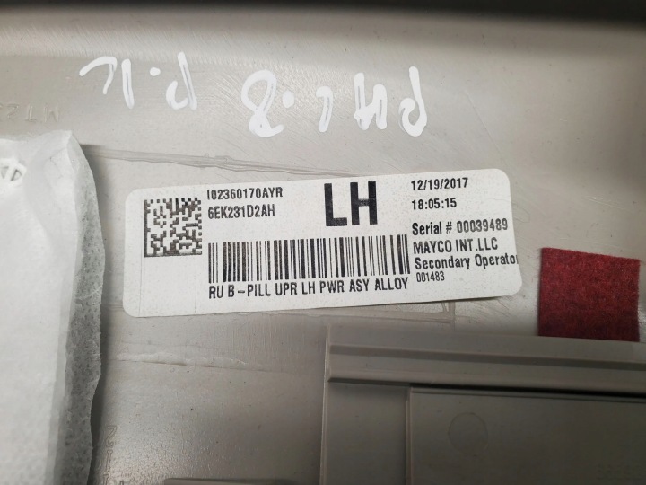 CHRYSLER PACIFICA 6EK231D2AH AVANT CÔTÉ GAUCHE REVÊTEMENT SUPPORTS