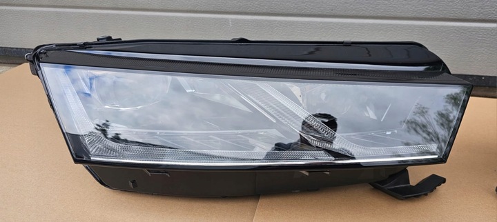 SKODA OCTAVIA IV FARO DIODO LUMINOSO LED DERECHA 5E4941016A 