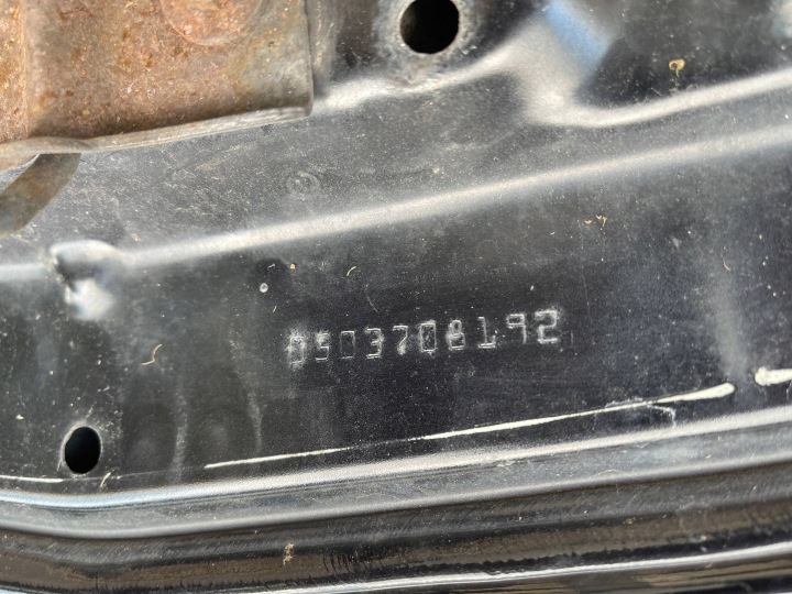 MERCEDES B CLASSE W245 COUVERCLE CAPOT MOTEUR MOULURE PLASTIQUE RECOMMANDÉ