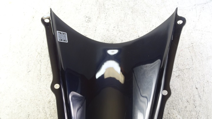 P676 YAMAHA YZF R1 RN04 VITRE DÉFLECTEUR D'AIR PROTECTION NOIRE